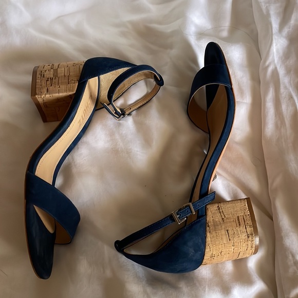 Schutz size 6 heeled sandals - Picture 3 of 6